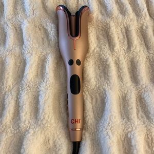 CHI SPIN AND CURL ROTATING CURLING WAND